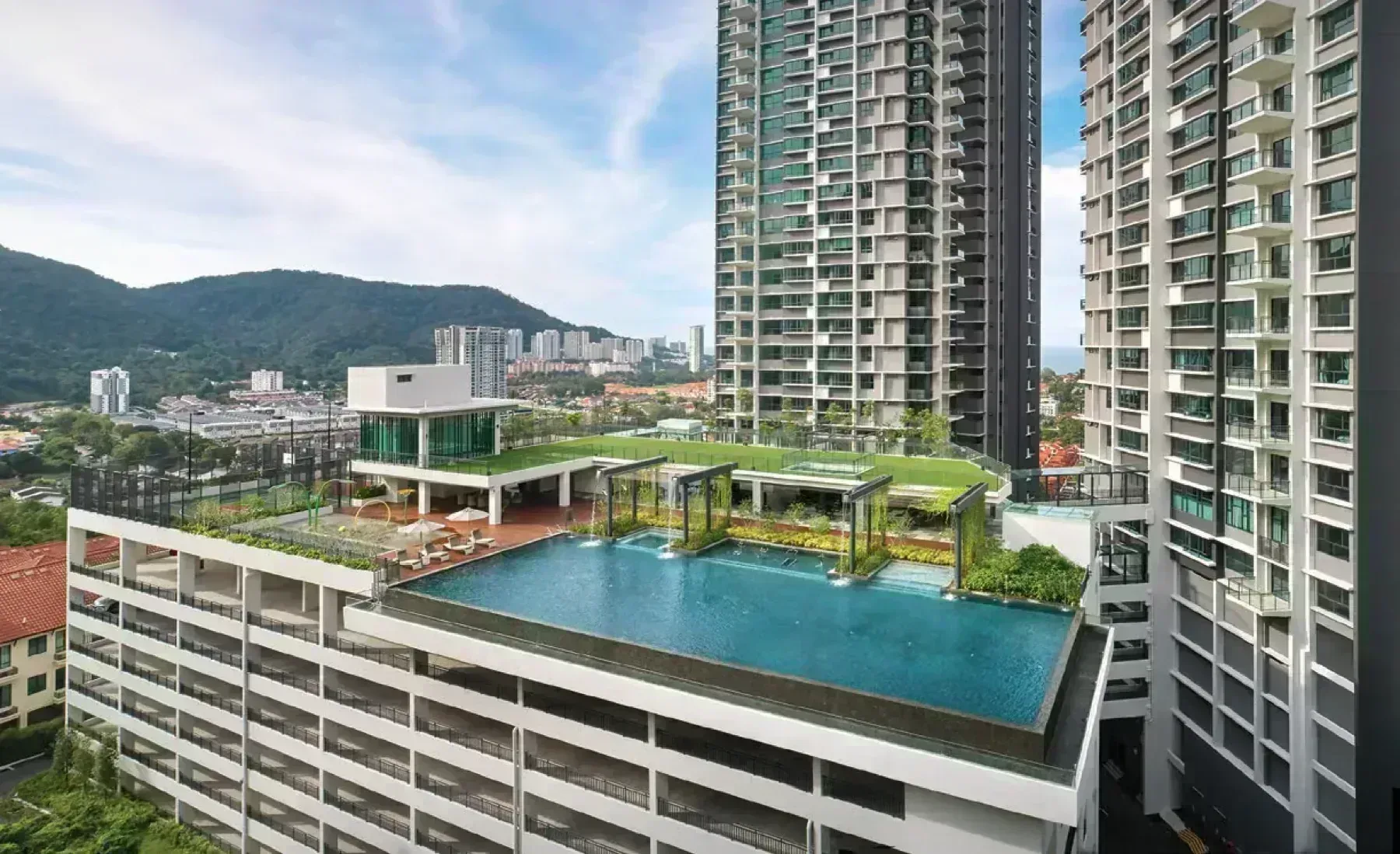Alila 2 pool deck