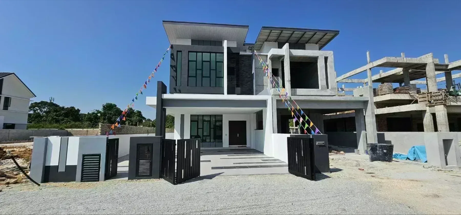 pinggiran pengkalan bayu facade